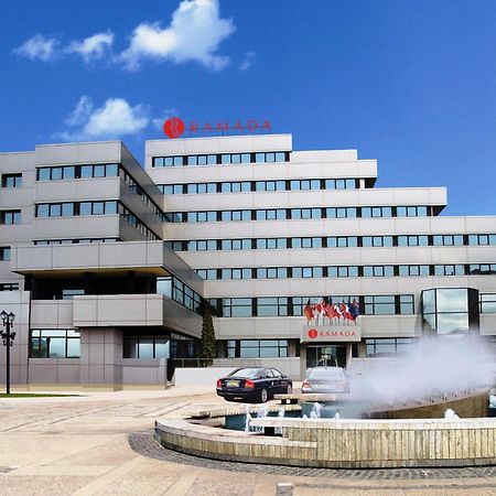 Ramada Iasi City Center Eksteriør bilde