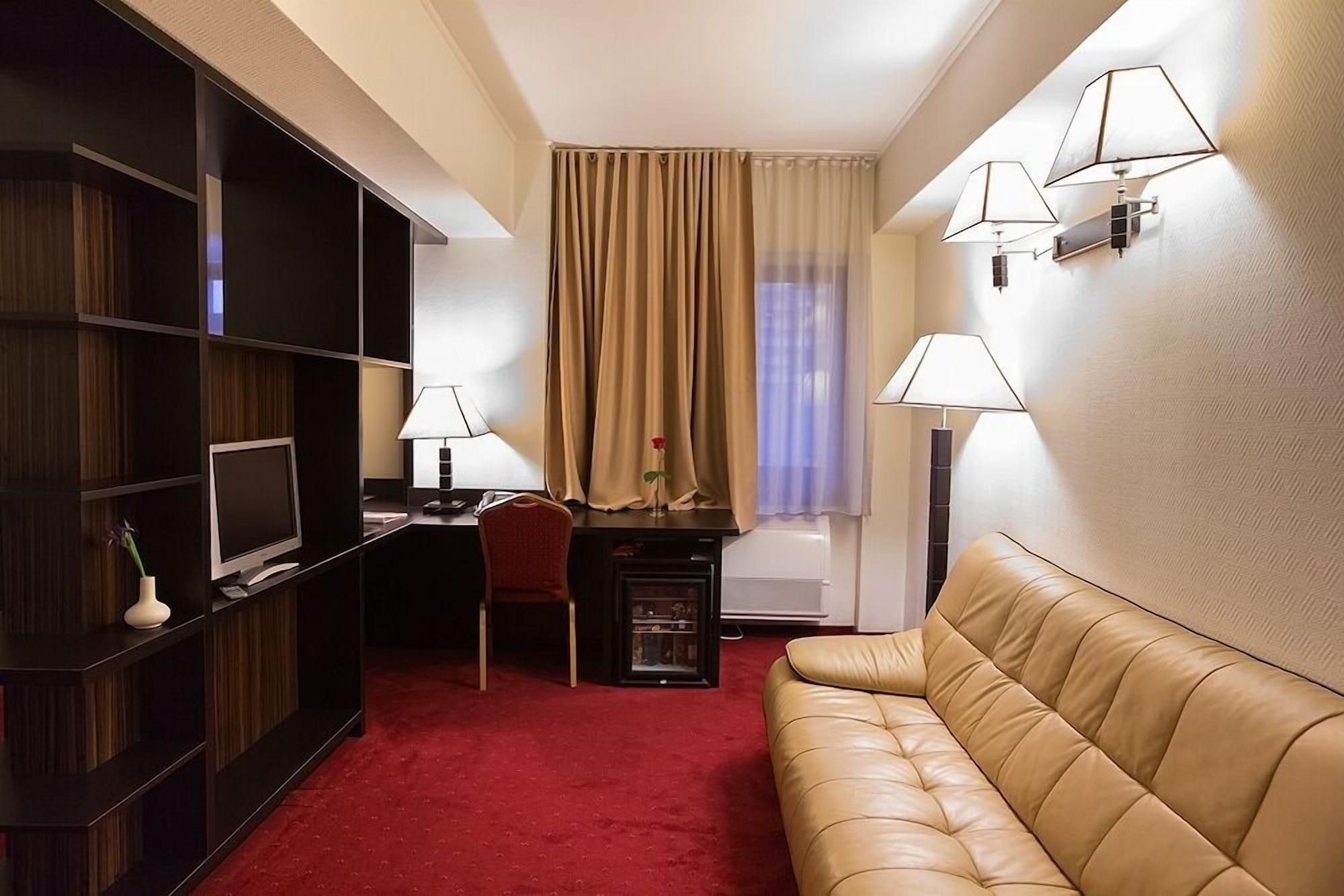 Ramada Iasi City Center Eksteriør bilde