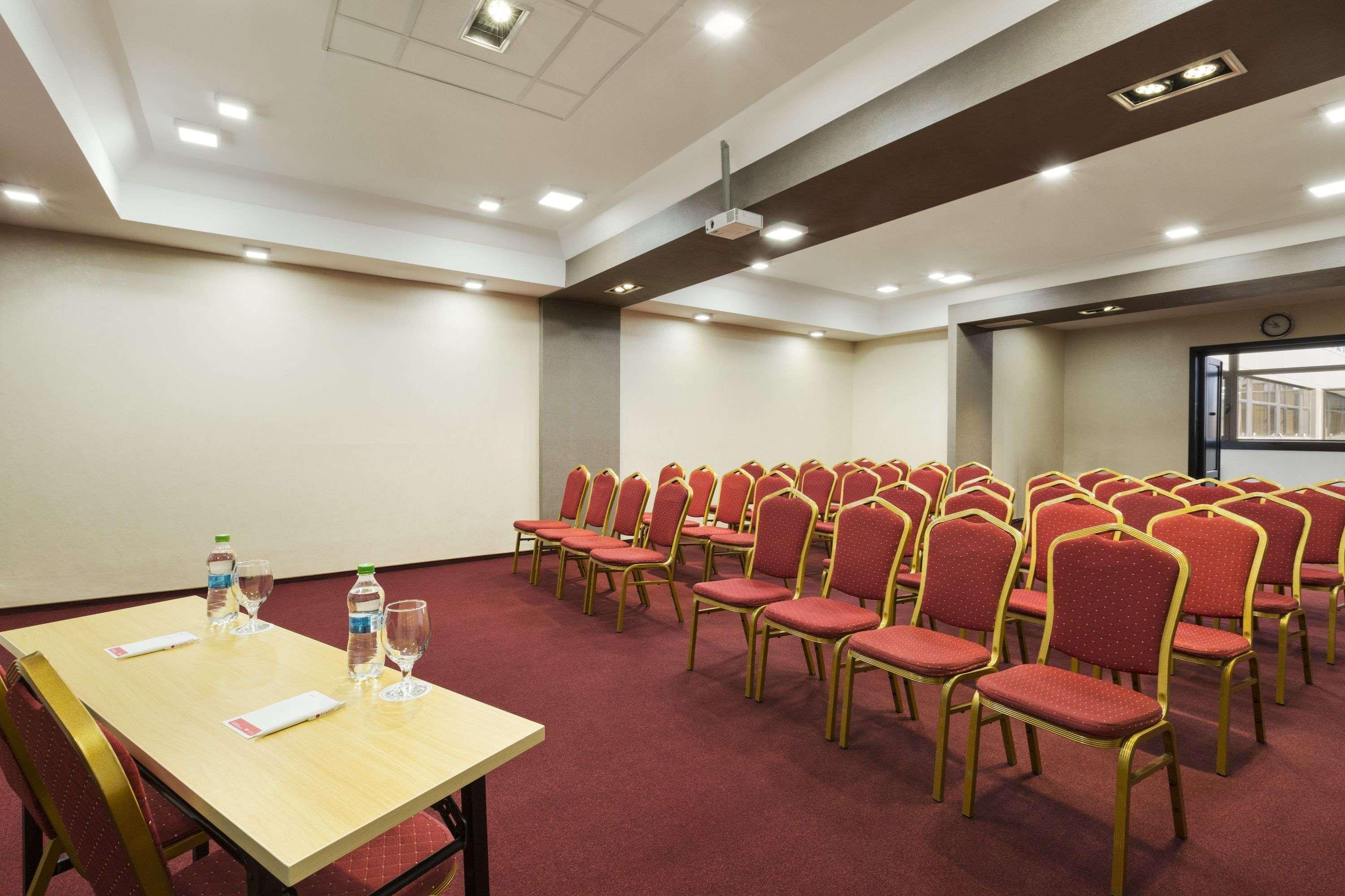 Ramada Iasi City Center Eksteriør bilde