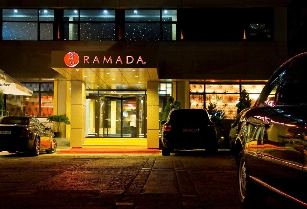 Ramada Iasi City Center Eksteriør bilde