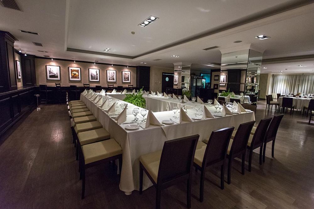 Ramada Iasi City Center Eksteriør bilde